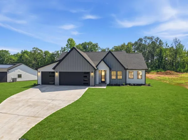 $470,000 | 2033 Blessed Drive, Inman, SC 29349