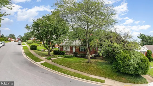 front view of house with a yard