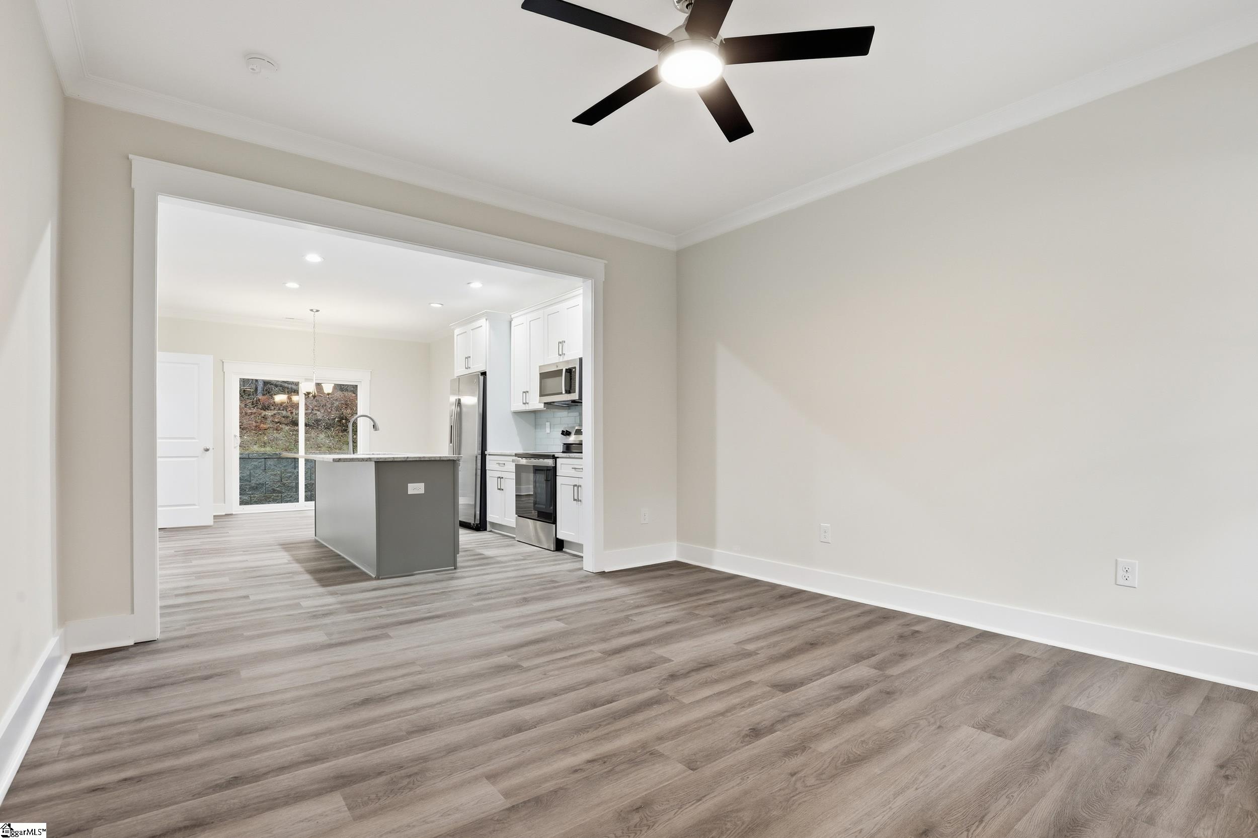 210 Giles Street Anderson, SC 29621 - Photo 6 of 41