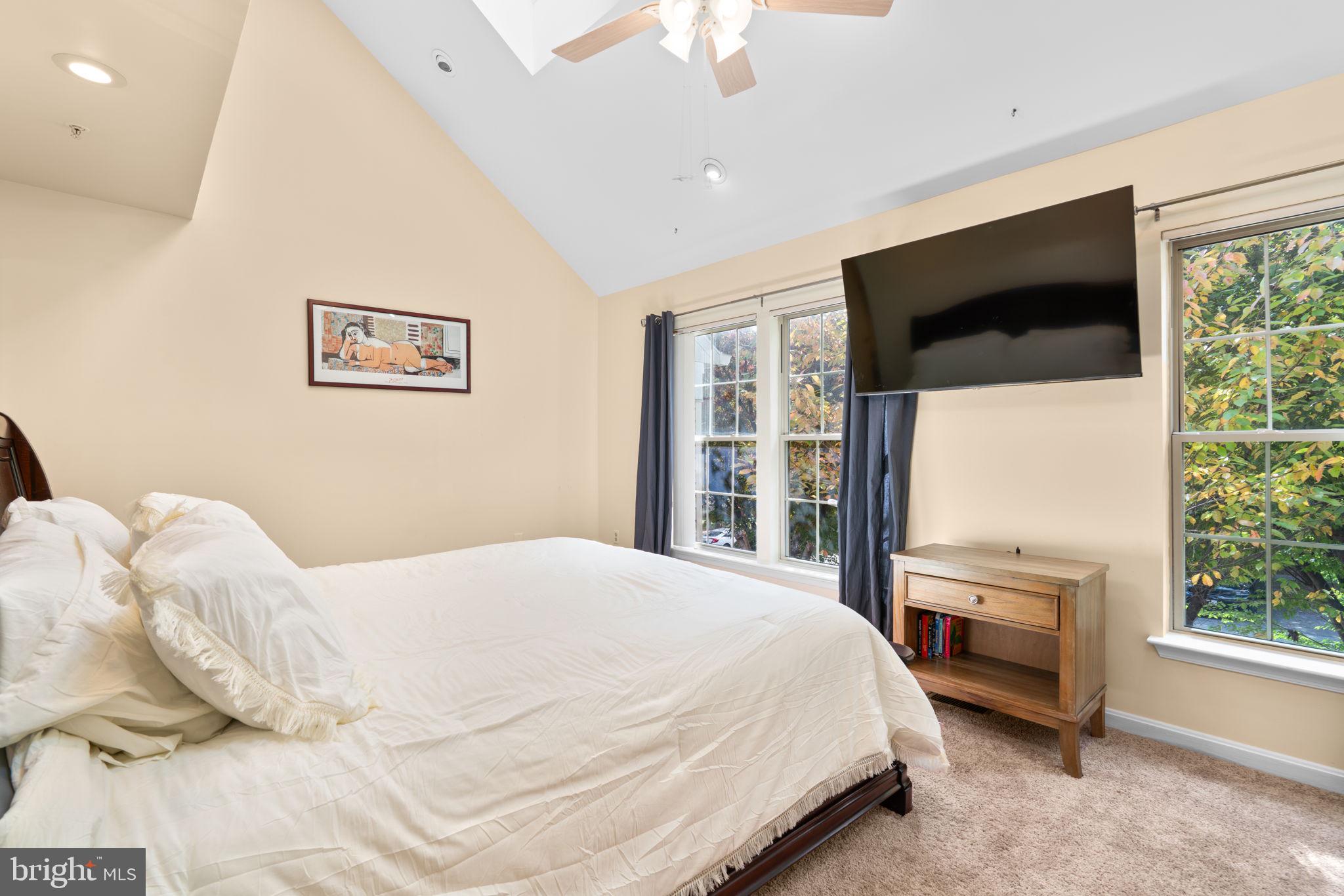 9822 Sherwood Farm Road Owings Mills, MD 21117 - Photo 16 of 31 Primary Bedroom