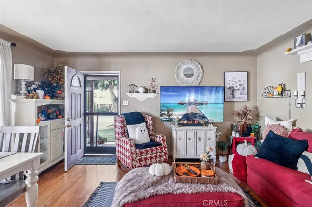 $899,995 | 13701 Russell Street, Whittier, CA 90602