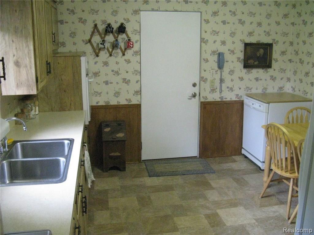 6306 Calkins Road Flint, MI 48532 - Photo 6 of 15