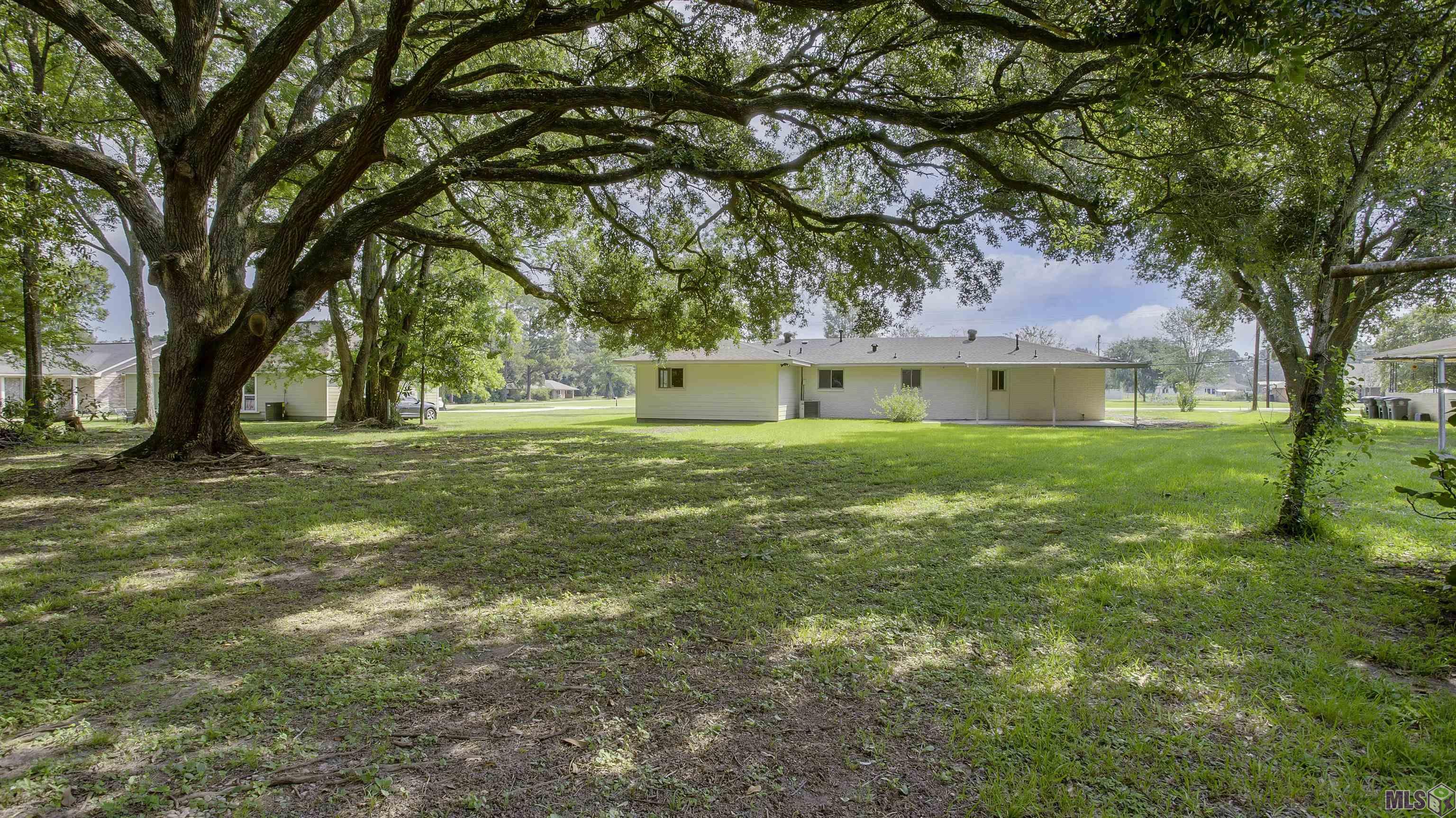 10785 Foster Road Baton Rouge, LA 70811 - Photo 2 of 15