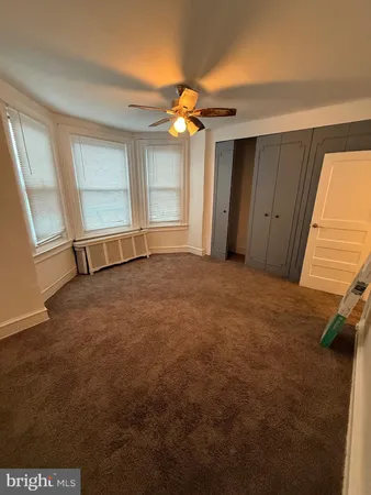 a view of empty room with window