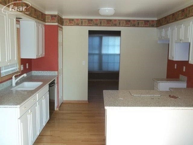 6858 Hinchey Road Pinckney, MI 48169 - Photo 9 of 10 20279401-8.JPG