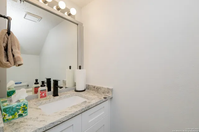 $369,000 | 306 Dietert Lane, Unit 103 & 104, Canyon Lake, TX 78133