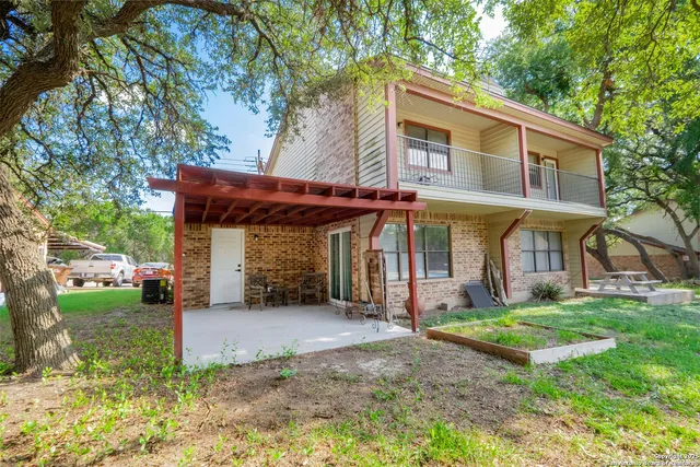 $369,000 | 306 Dietert Lane, Unit 103 & 104, Canyon Lake, TX 78133