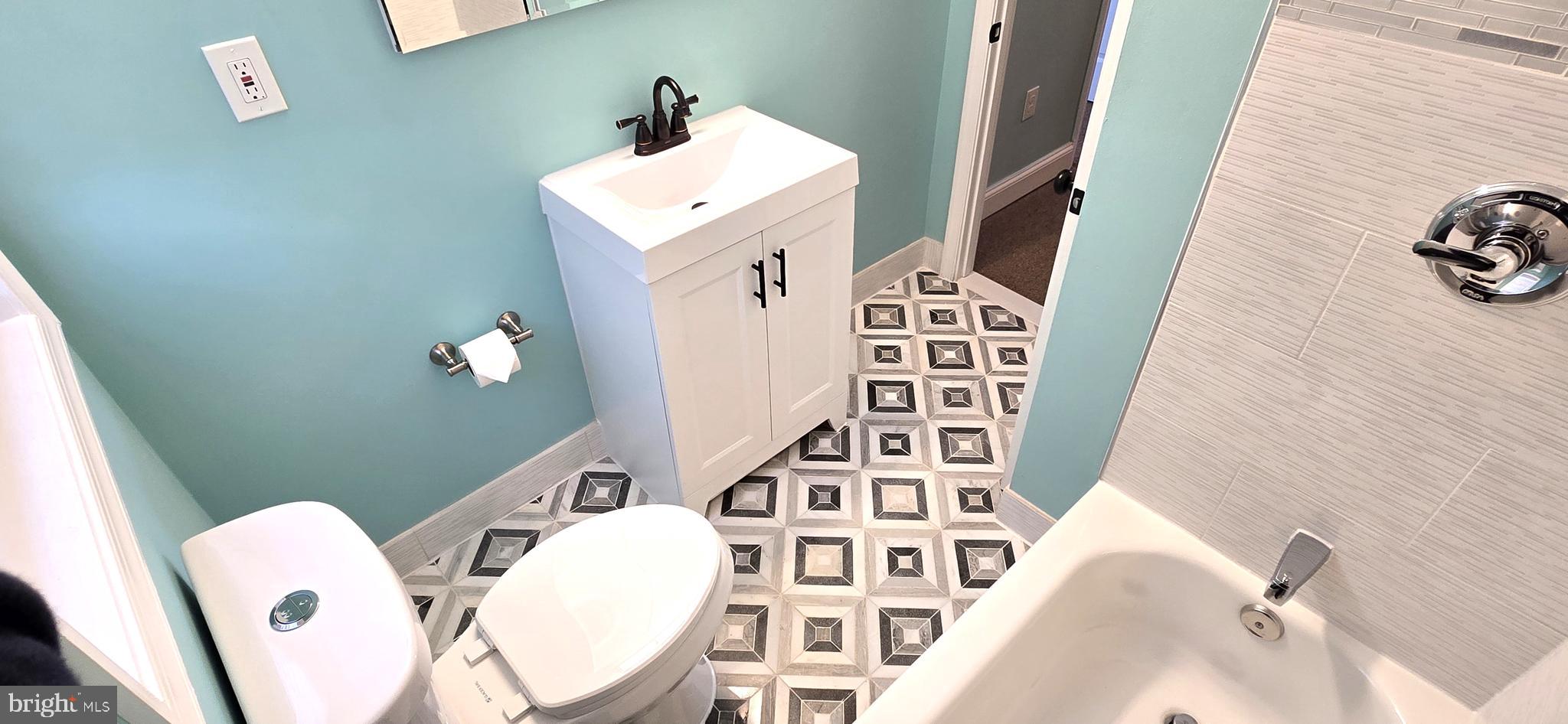 5528 Bucknell Road Baltimore, MD 21206 - Photo 27 of 60 Bathroom 1