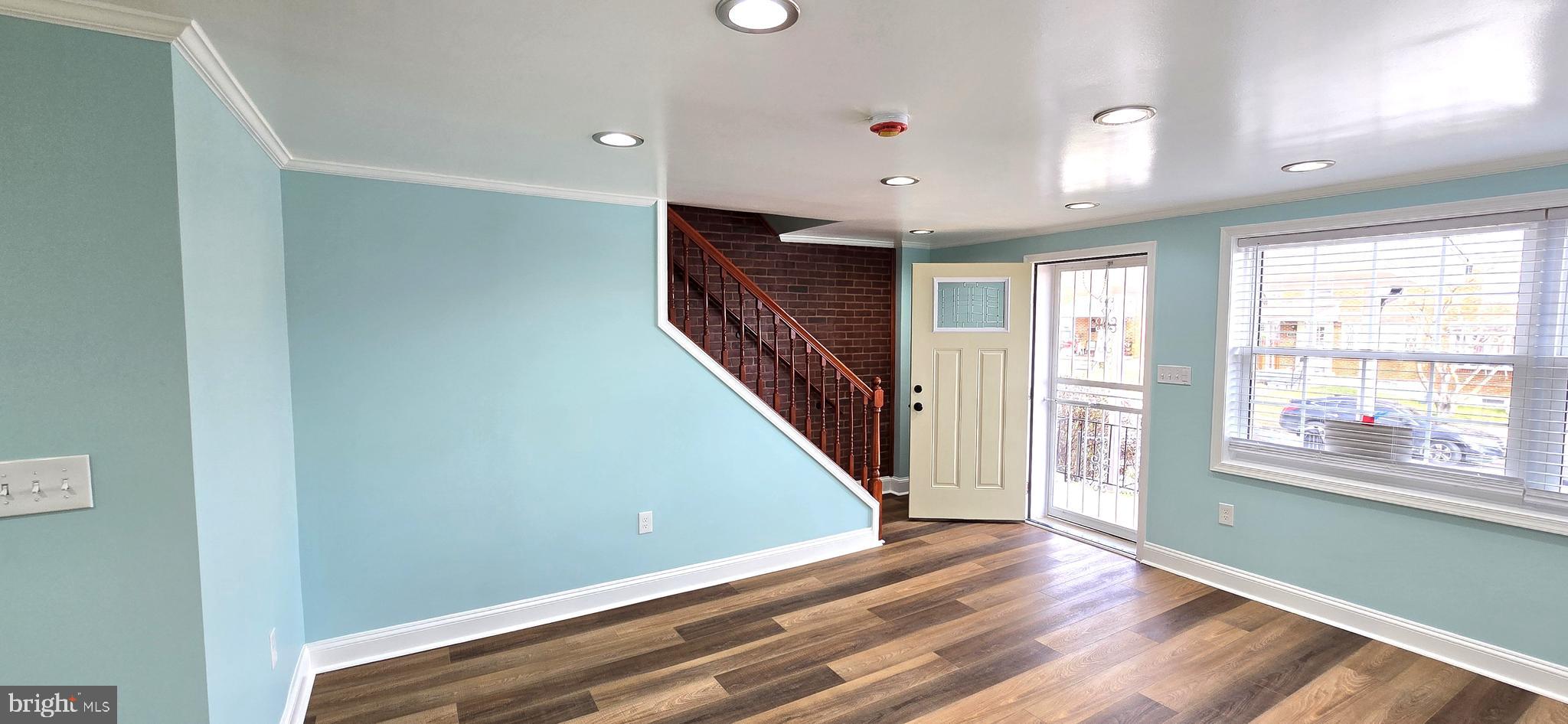 5528 Bucknell Road Baltimore, MD 21206 - Photo 5 of 60 Living Room
