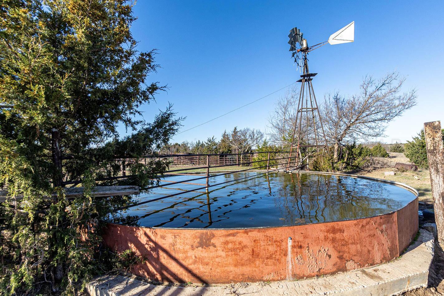 6643 Co Rd 7 Shamrock, TX 79079 - Photo 7 of 55 a view of a swimming pool with a patio