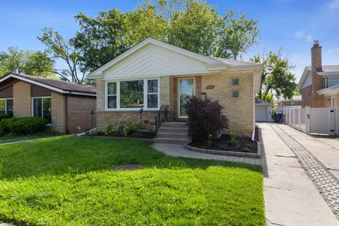 $599,000 | 604 Lavergne Avenue, Wilmette, IL 60091