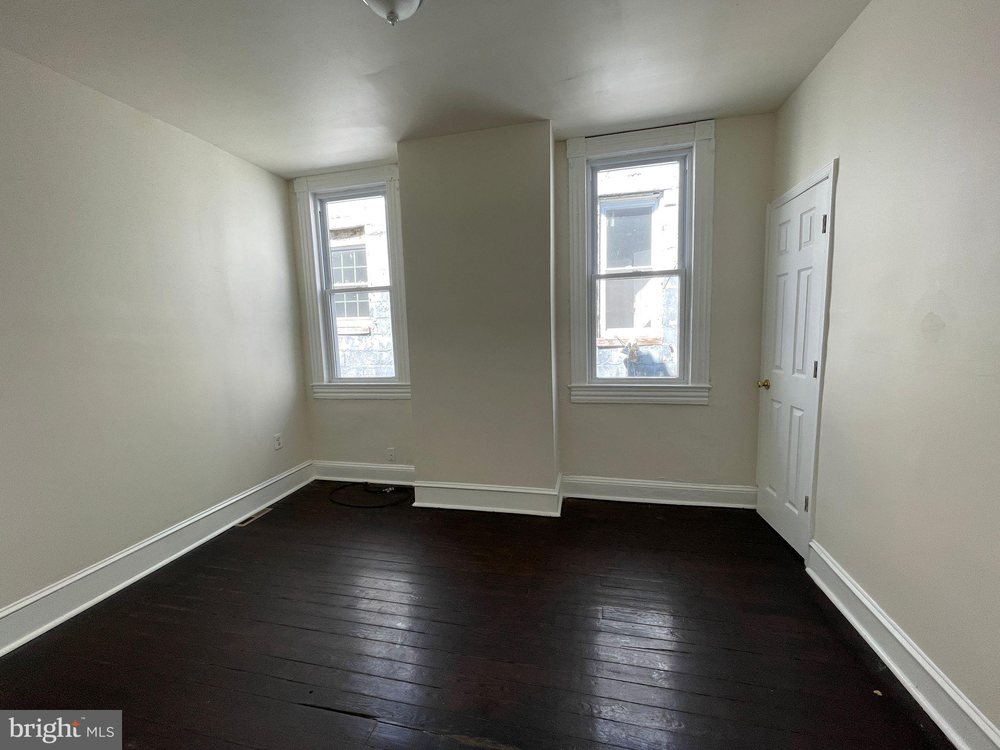 230 Collins Avenue Baltimore, MD 21229 - Photo 11 of 16