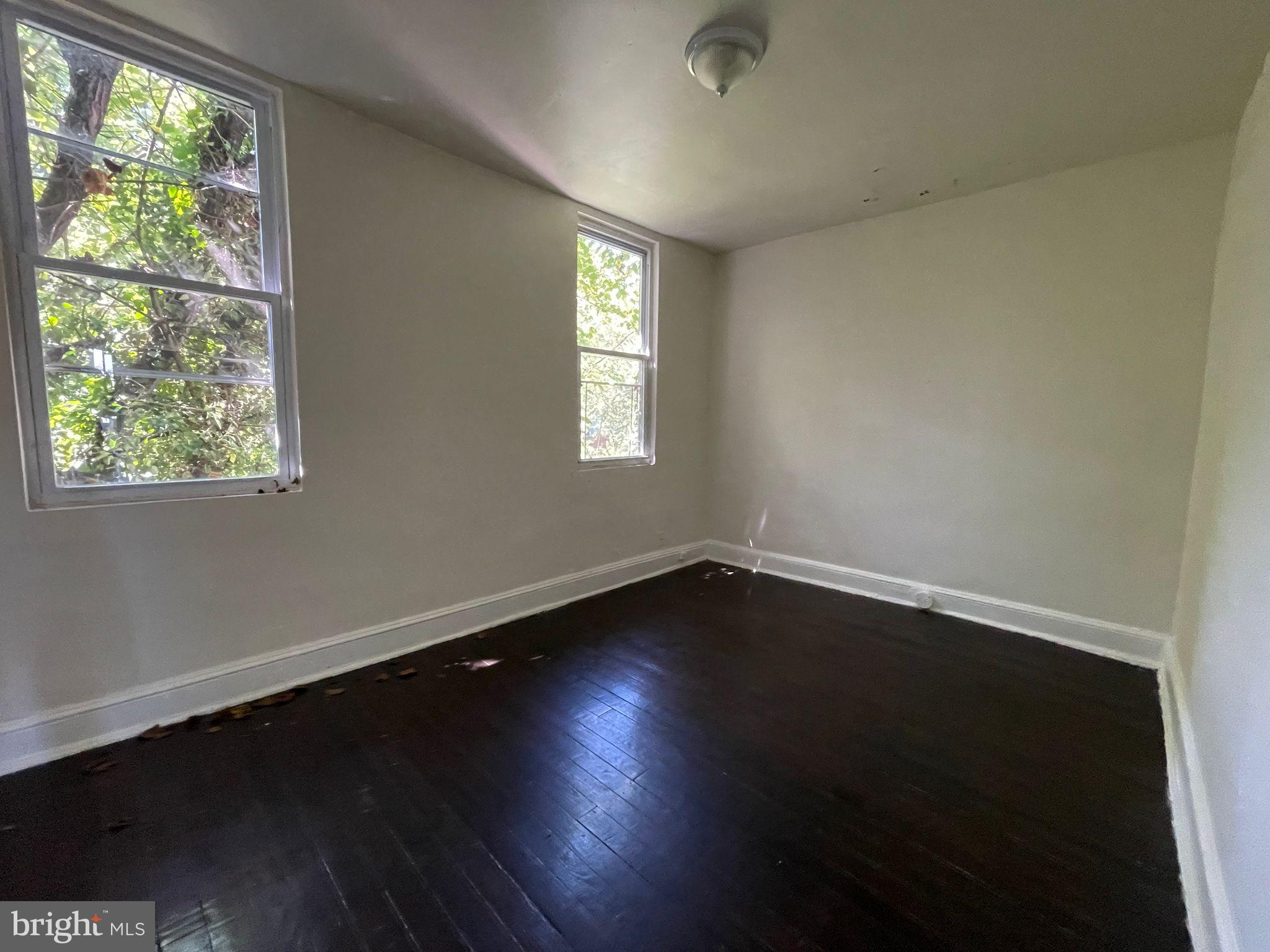 230 Collins Avenue Baltimore, MD 21229 - Photo 13 of 16