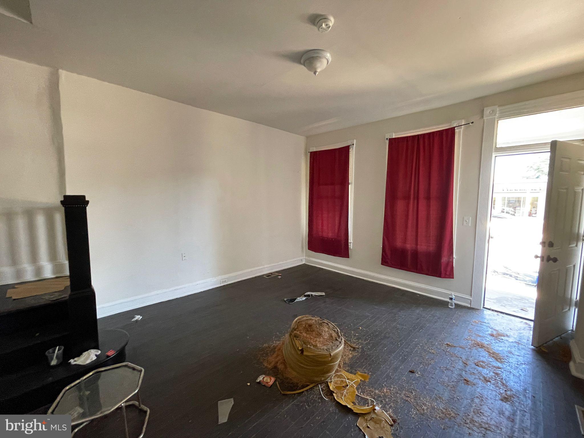230 Collins Avenue Baltimore, MD 21229 - Photo 3 of 16