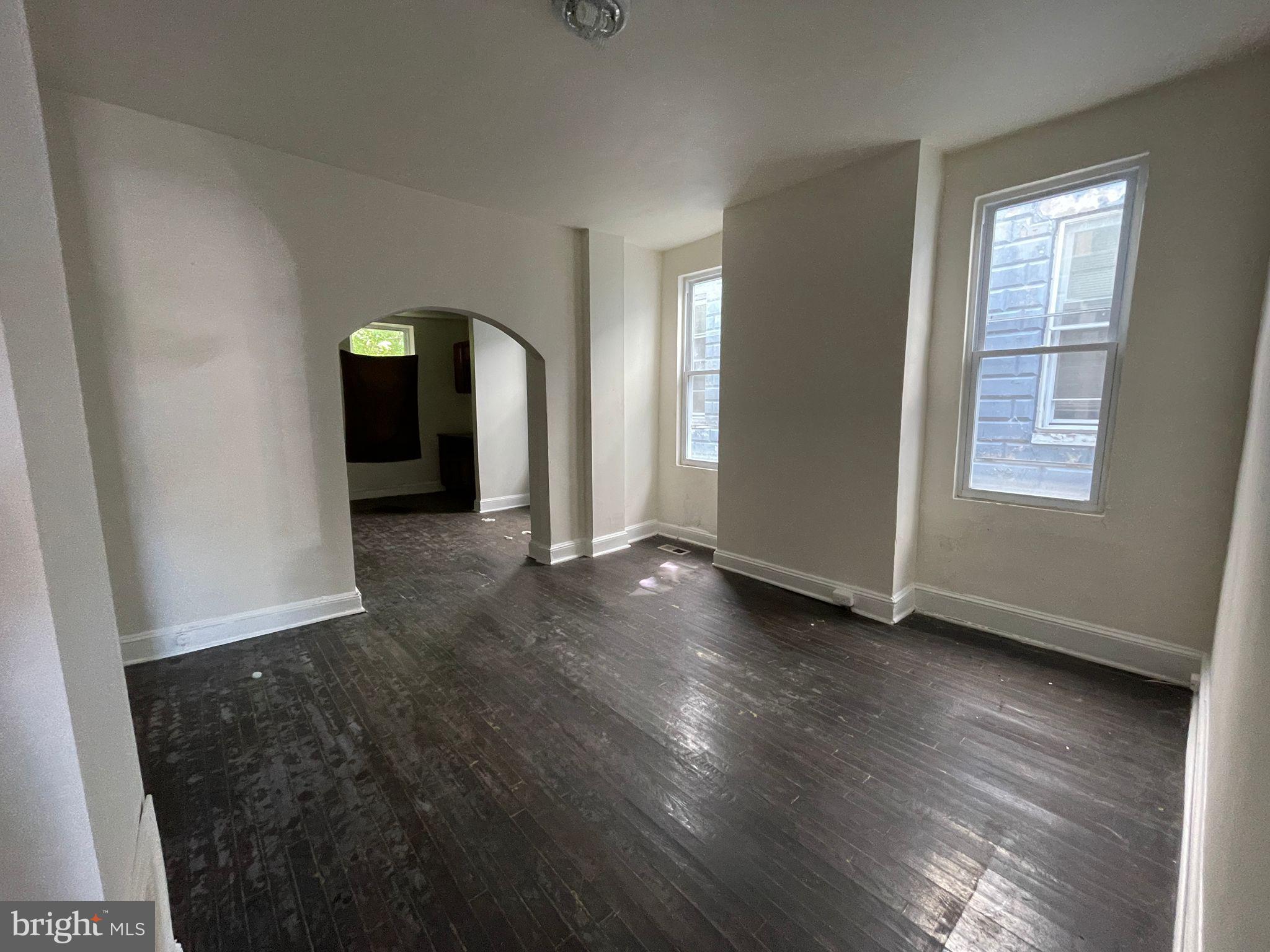 230 Collins Avenue Baltimore, MD 21229 - Photo 4 of 16