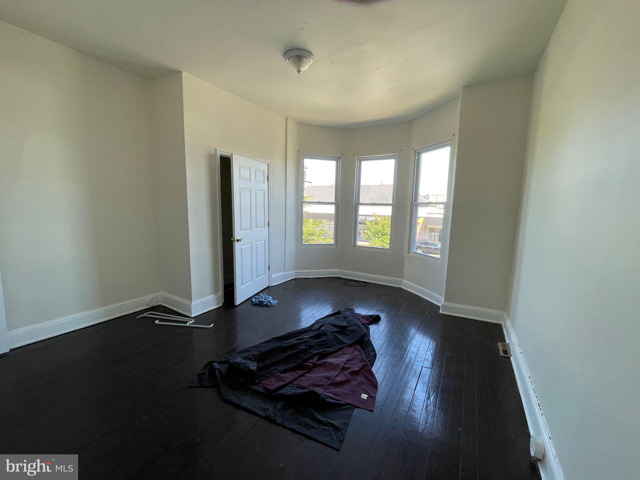 230 Collins Avenue Baltimore, MD 21229 - Photo 9 of 16