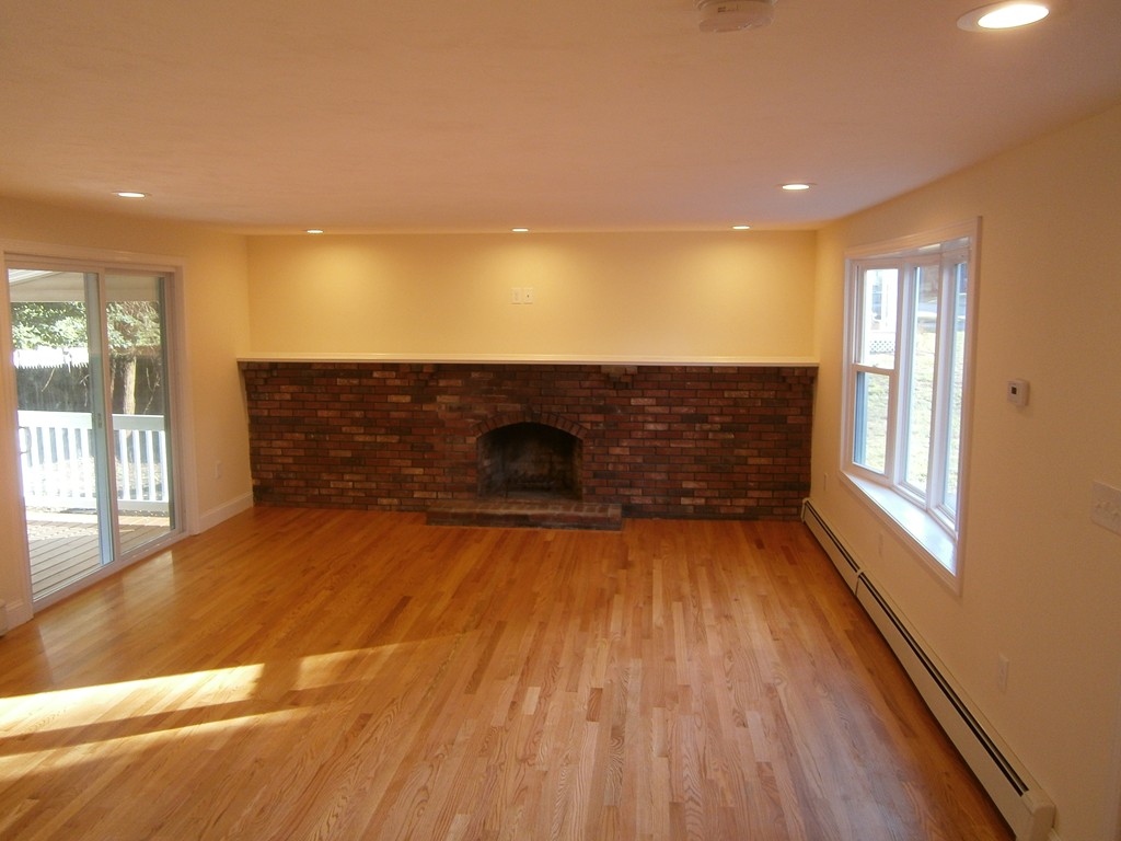19 Sandra Road Walpole, MA 02032 - Photo 8 of 20 Gallery Image 8