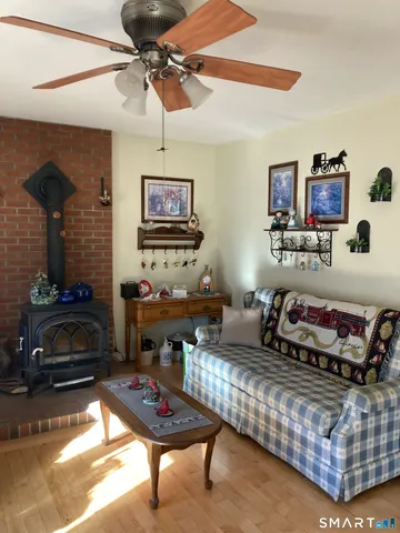 $399,900 | 1741 Highway 197, Woodstock, CT 06281