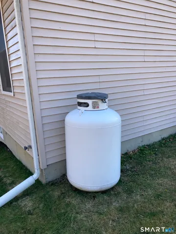 $399,900 | 1741 Highway 197, Woodstock, CT 06281