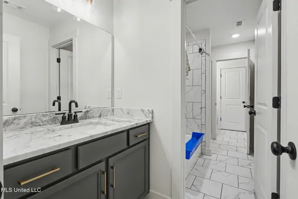 $675,000 | 13764 River Grove Lane, Olive Branch, MS 38654