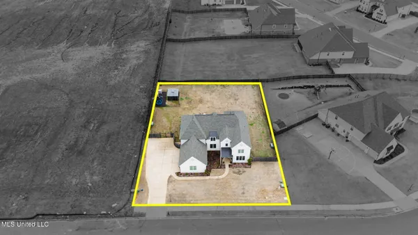 $675,000 | 13764 River Grove Lane, Olive Branch, MS 38654