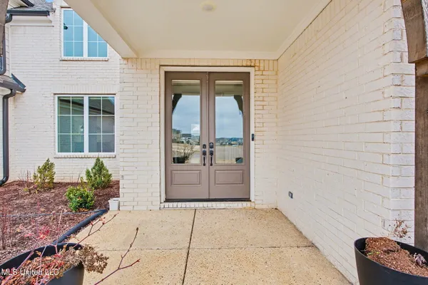 $675,000 | 13764 River Grove Lane, Olive Branch, MS 38654