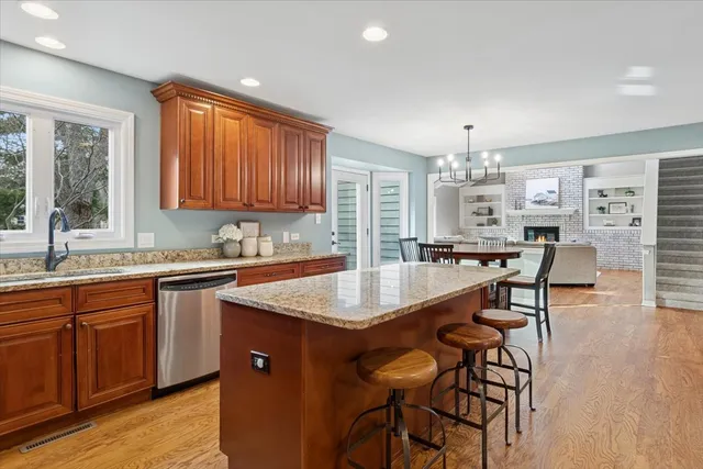 $850,000 | 2243 Aster Court, Naperville, IL 60565