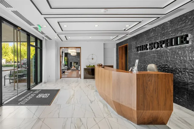 $2,730,000 | 6017 Memorial Drive, Unit 202, Houston, TX 77007