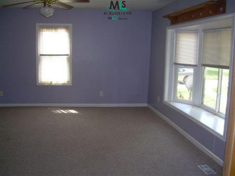 543 Stoddard Road Columbus, MI 48063 - Photo 4 of 9 675678-3.JPG