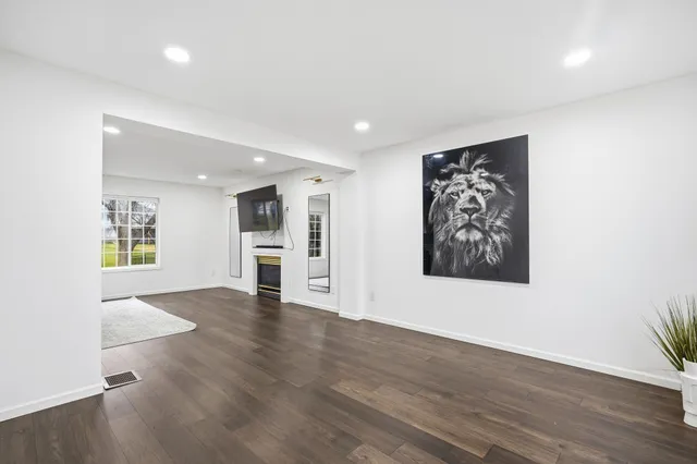 $484,900 | 1673 Parkway Avenue, Shakopee, MN 55379