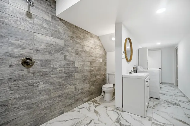 $484,900 | 1673 Parkway Avenue, Shakopee, MN 55379