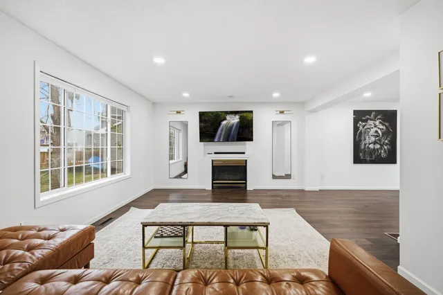 $484,900 | 1673 Parkway Avenue, Shakopee, MN 55379