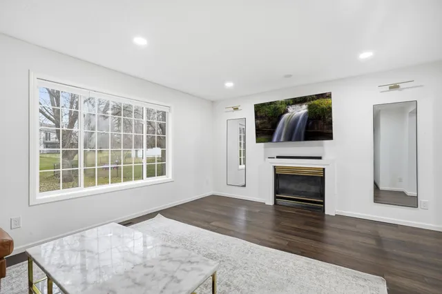 $484,900 | 1673 Parkway Avenue, Shakopee, MN 55379