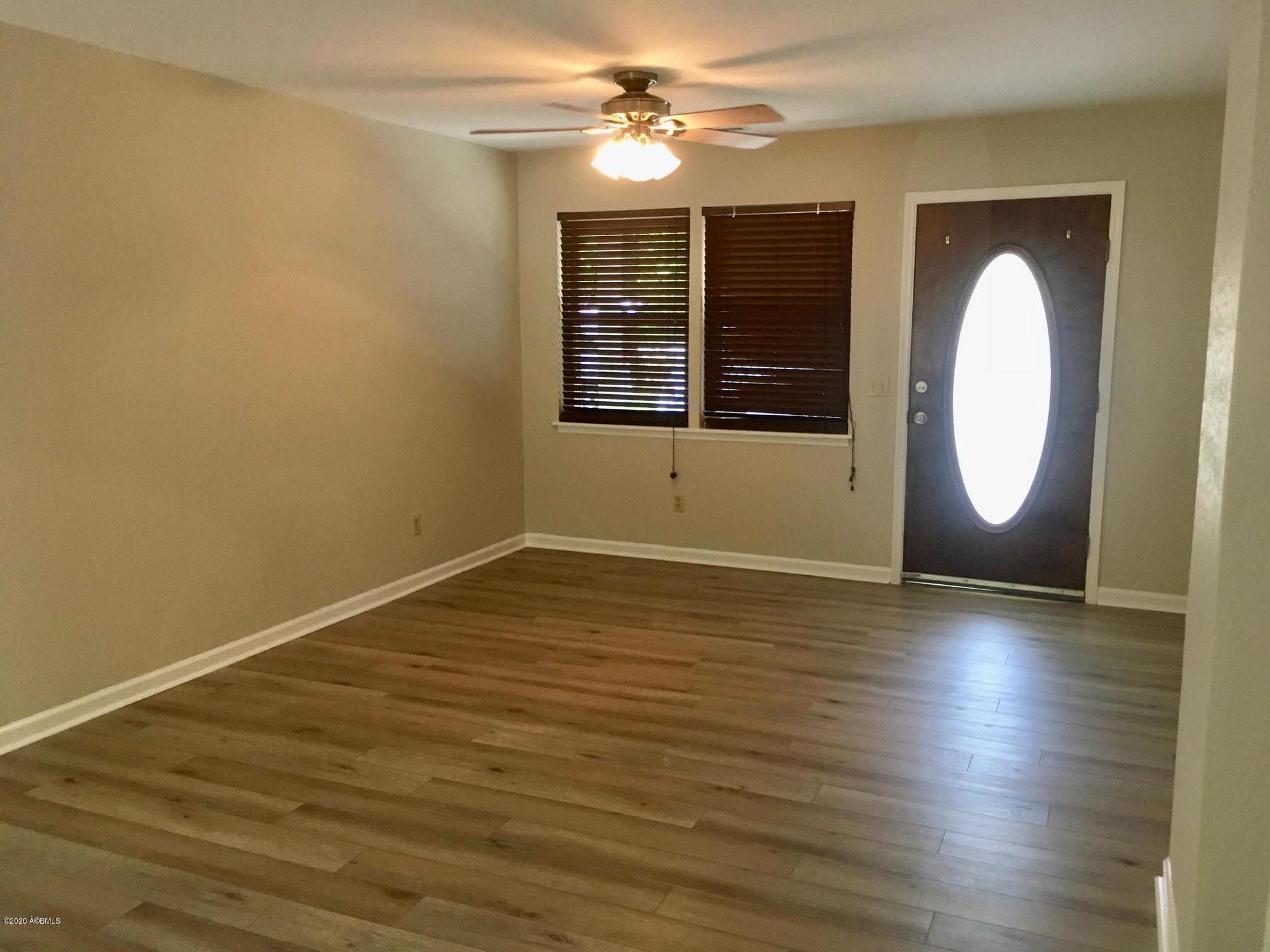 644 Sams Point Road Beaufort, SC 29907 - Photo 4 of 17 SPR9