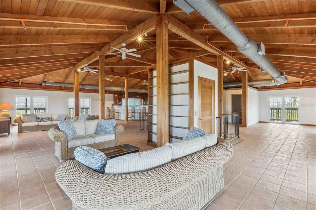 4190 Loomis Avenue Boca Grande, FL 33921 - Photo 4 of 24 a living room with furniture