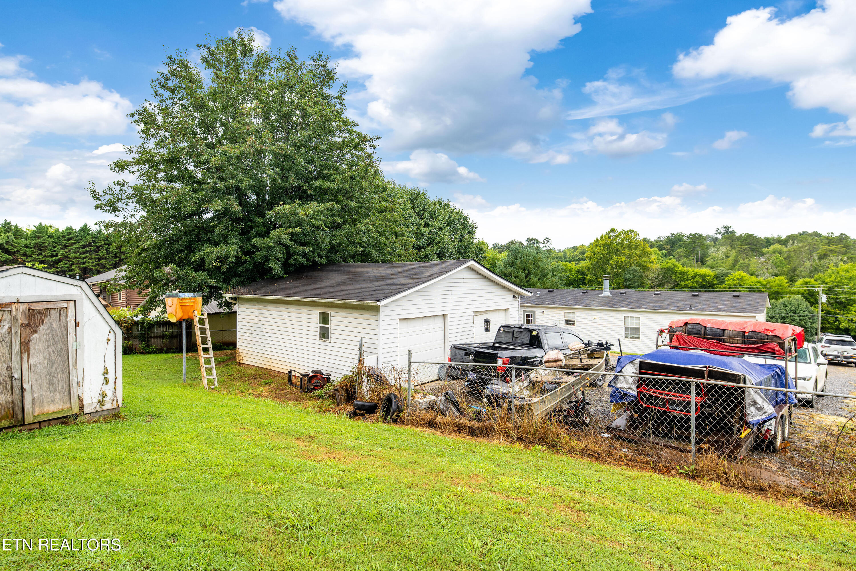 957 Cloyds Church Road Greenback, TN 37742 - Photo 9 of 40 957CloydsChurchRd-4