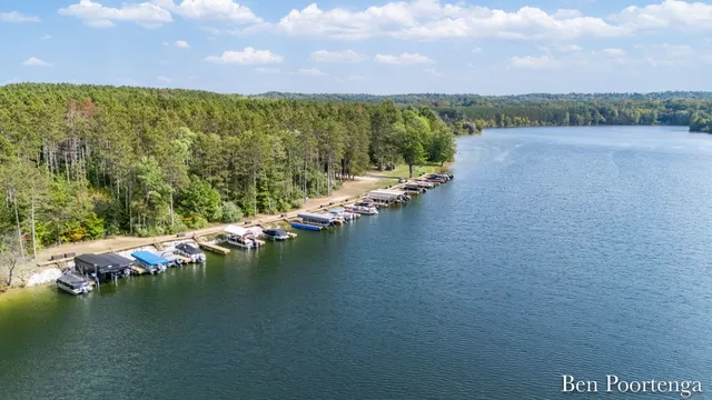 $100,000 | 21919 Hilltop Circle, Stanwood, MI 49346