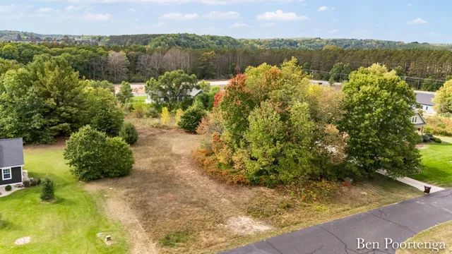 $100,000 | 21919 Hilltop Circle, Stanwood, MI 49346