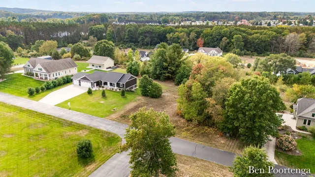 $100,000 | 21919 Hilltop Circle, Stanwood, MI 49346