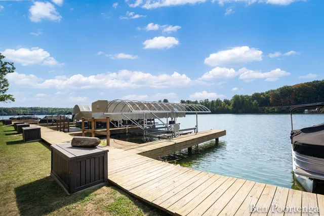 $100,000 | 21919 Hilltop Circle, Stanwood, MI 49346