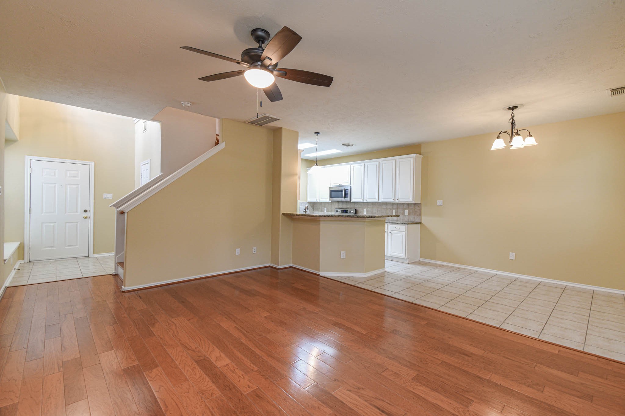 213 Summerhaze Circle Spring, TX 77382 - Photo 5 of 32