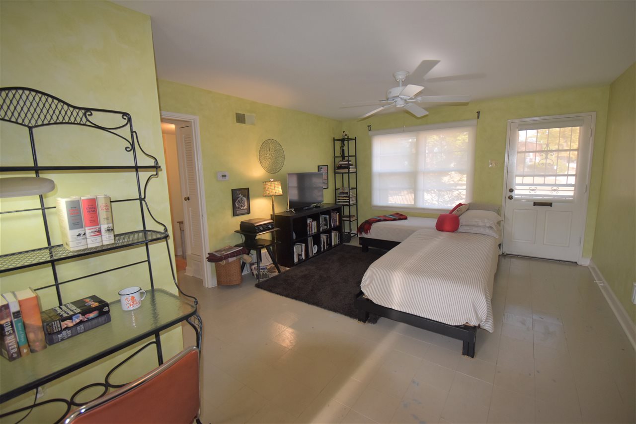 3009 Walnut Grove Road, Unit 1 Memphis, TN 38111 - Photo 3 of 17 Gallery Image 3