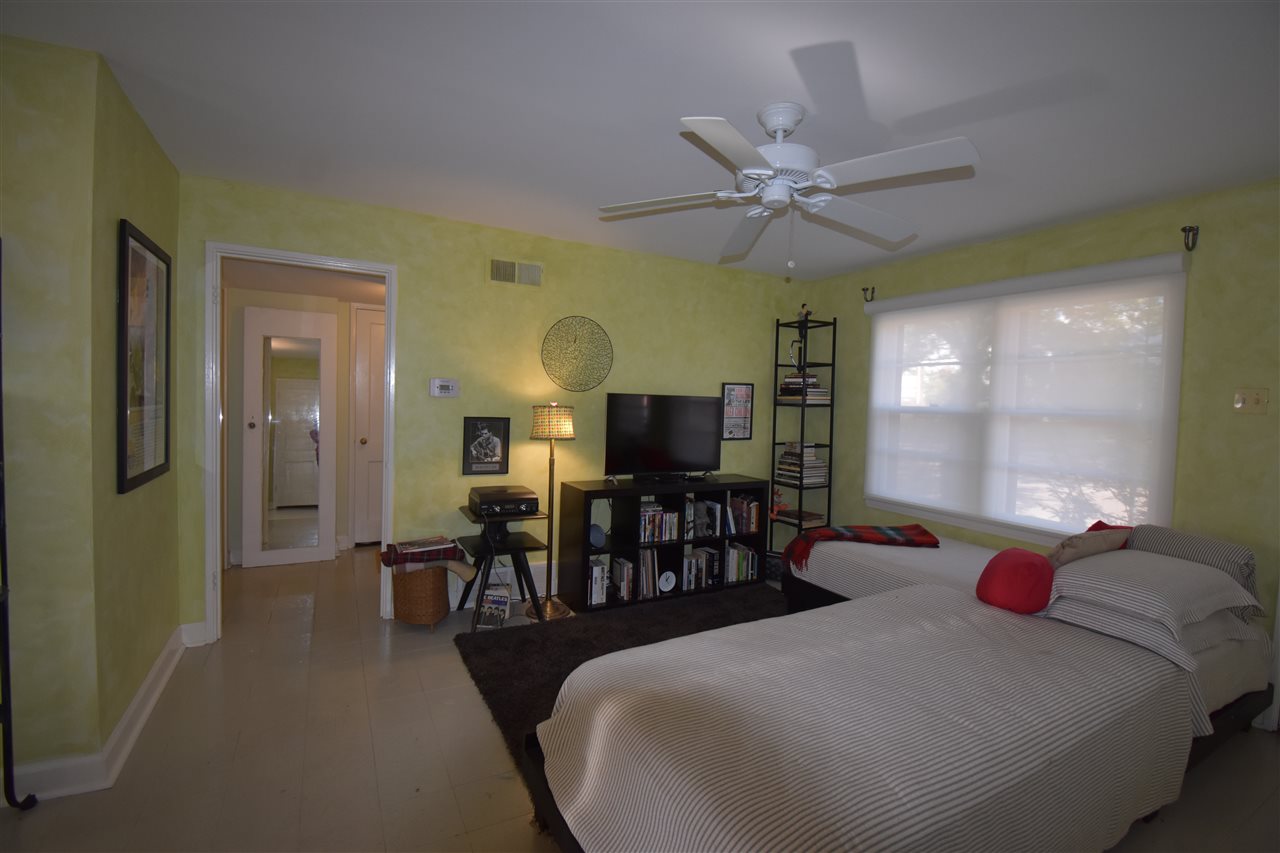 3009 Walnut Grove Road, Unit 1 Memphis, TN 38111 - Photo 4 of 17 Gallery Image 4