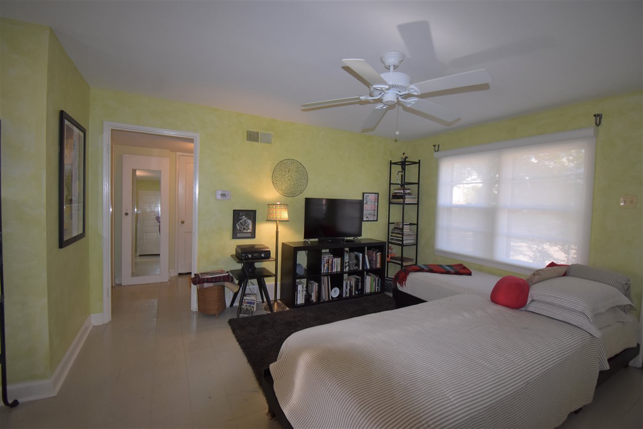 3009 Walnut Grove Road, Unit 1 Memphis, TN 38111 - Photo 5 of 17 Gallery Image 5