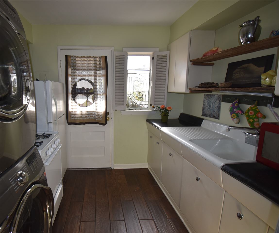 3009 Walnut Grove Road, Unit 1 Memphis, TN 38111 - Photo 8 of 17 Gallery Image 8