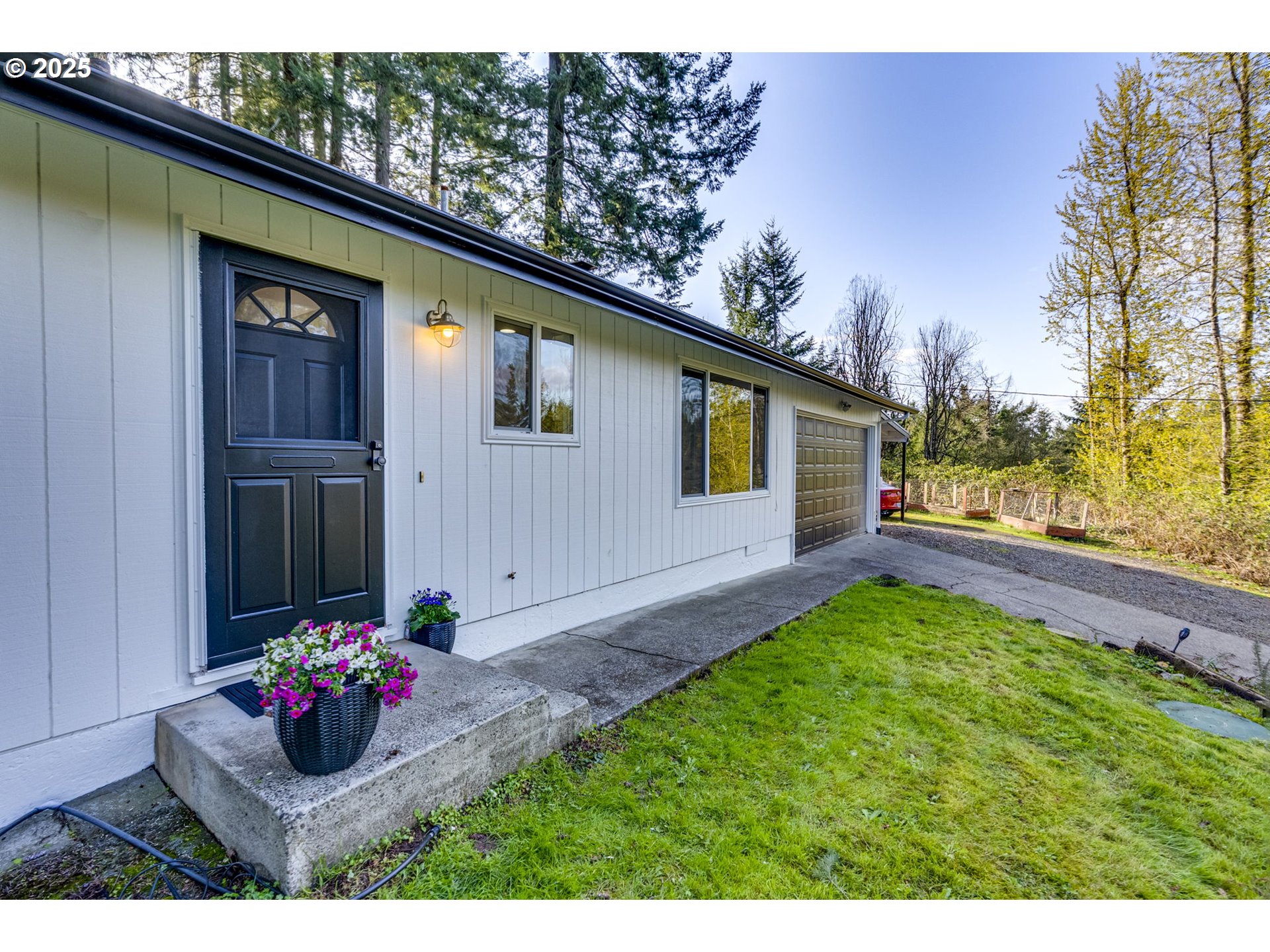 15357 South Bradley Road Oregon City, OR 97045 - Photo 3 of 42