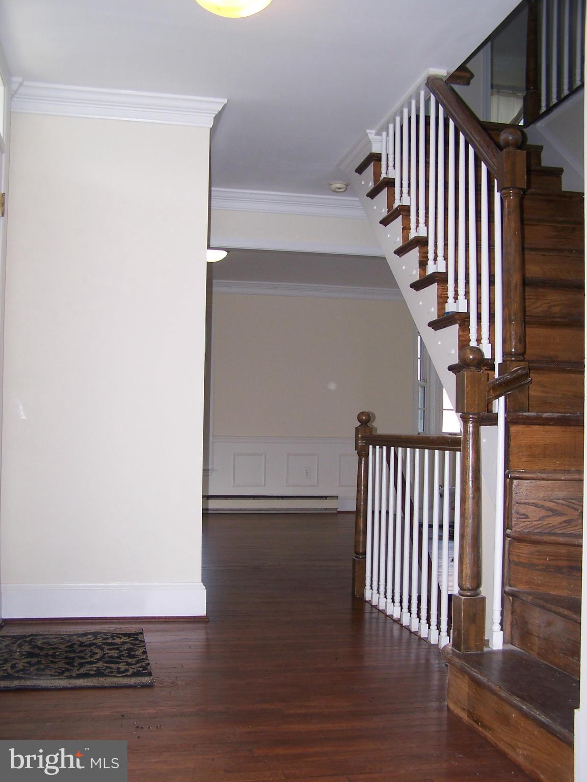 6434 Eastleigh Court Springfield, VA 22152 - Photo 2 of 30 Interior (General)