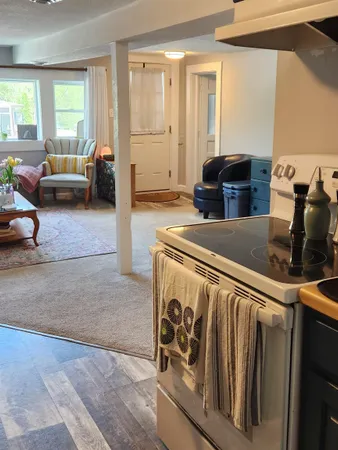 $1,400 | 562 New Hampshire Rte 103, Unit 2, Sunapee, NH 03782