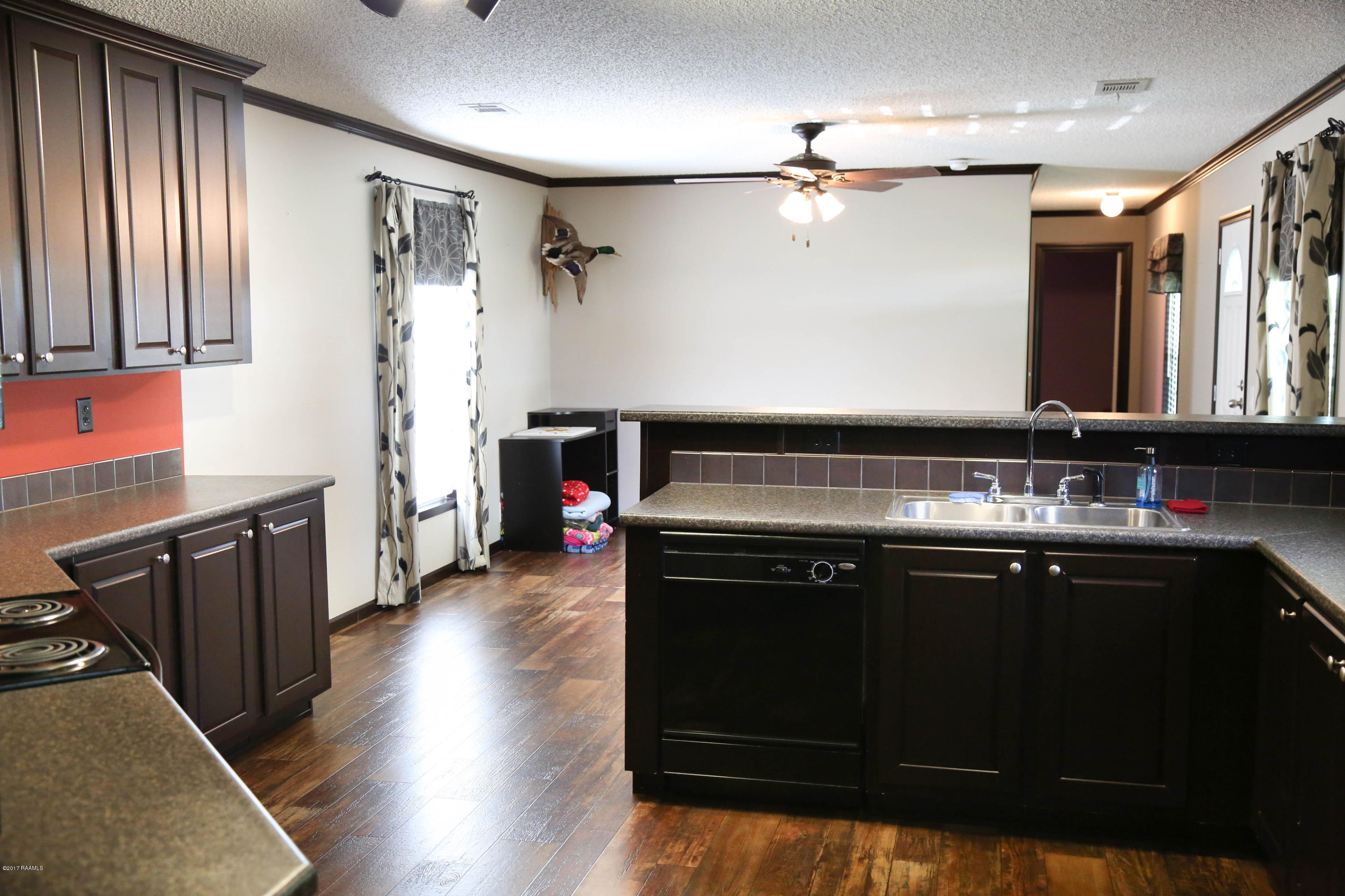 501 Kin Drive Delcambre, LA 70528 - Photo 5 of 11 Kithen/living