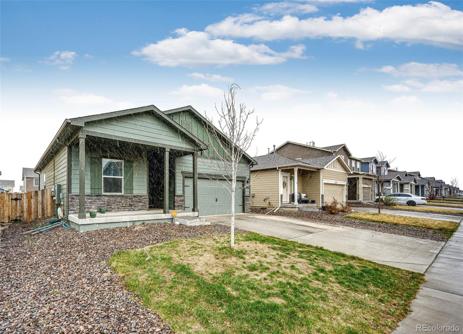 316 Maple Street Bennett, CO 80102 - Photo 3 of 26